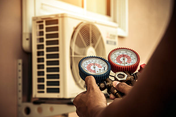 Professional Hvac technician working in Fredericktown, MO